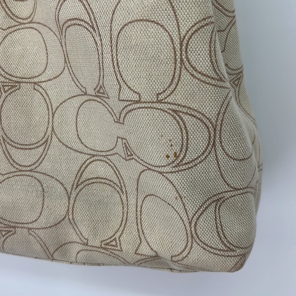 Coach Penelope Signature Linen Tote F19266, also known as a Coach Penelope - Picture 8 of 10